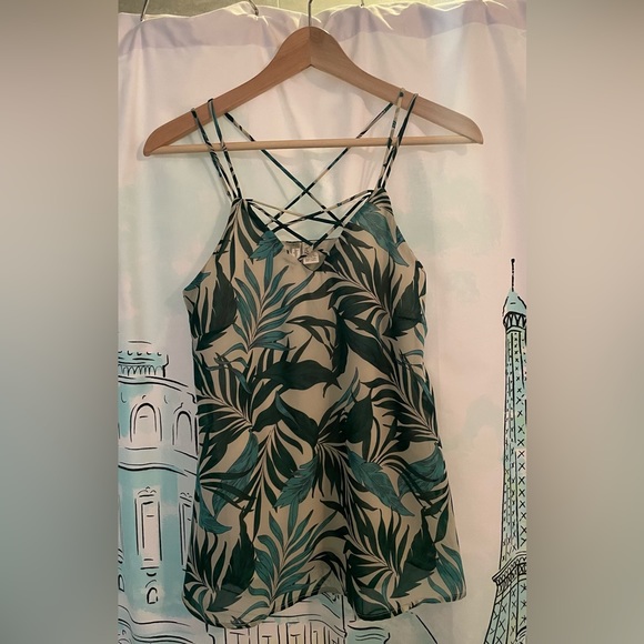 Cool, Strappy Japna Tank Top - Picture 2 of 9